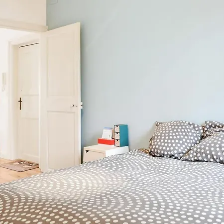 Bright And Charming Flat At The Heart Of Apartament
